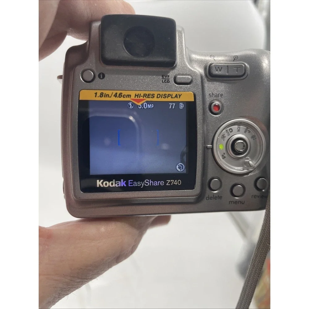 Kodak EasyShare Z740 5MP Digital Camera 10X Zoom+Battery+SD Card-TESTED